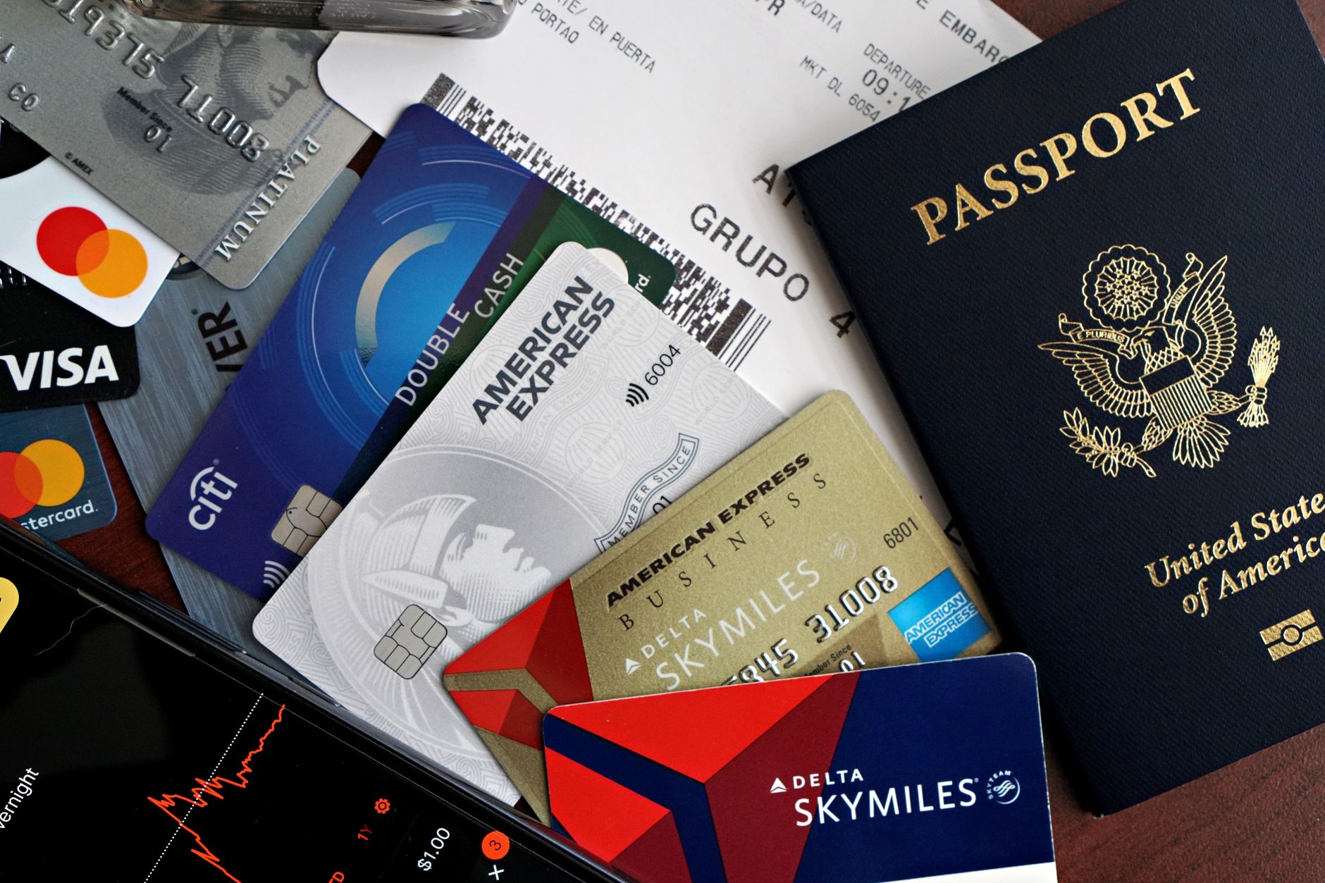 Passaporte e itens relacionados a seguro viagem